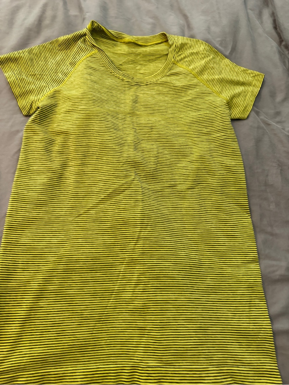 Lululemon swiftly tee sz 10